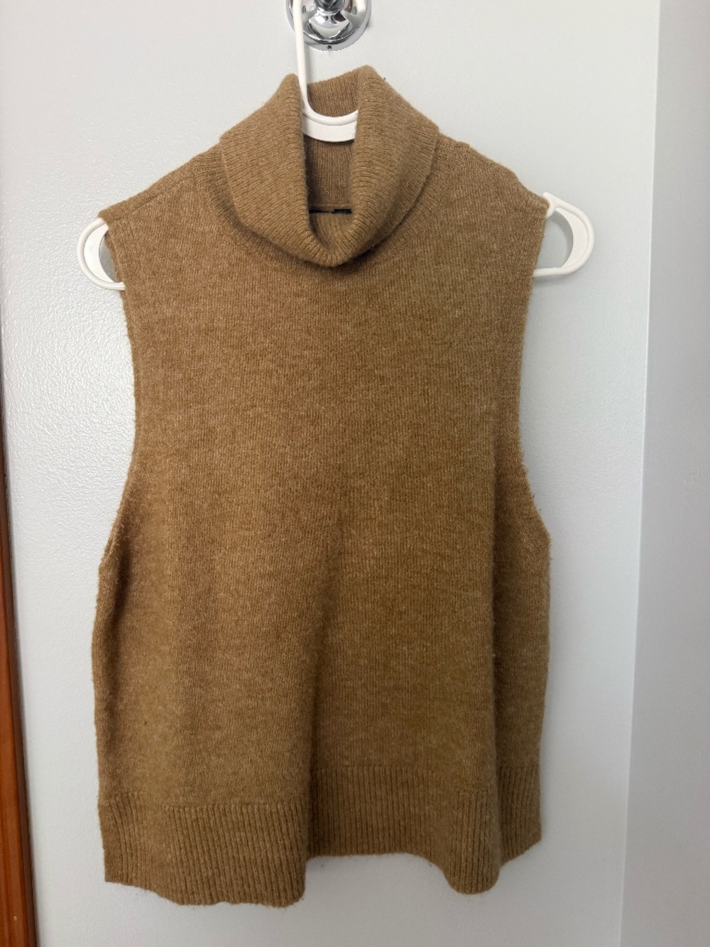 Vero Moda Sleeveless Turtleneck
